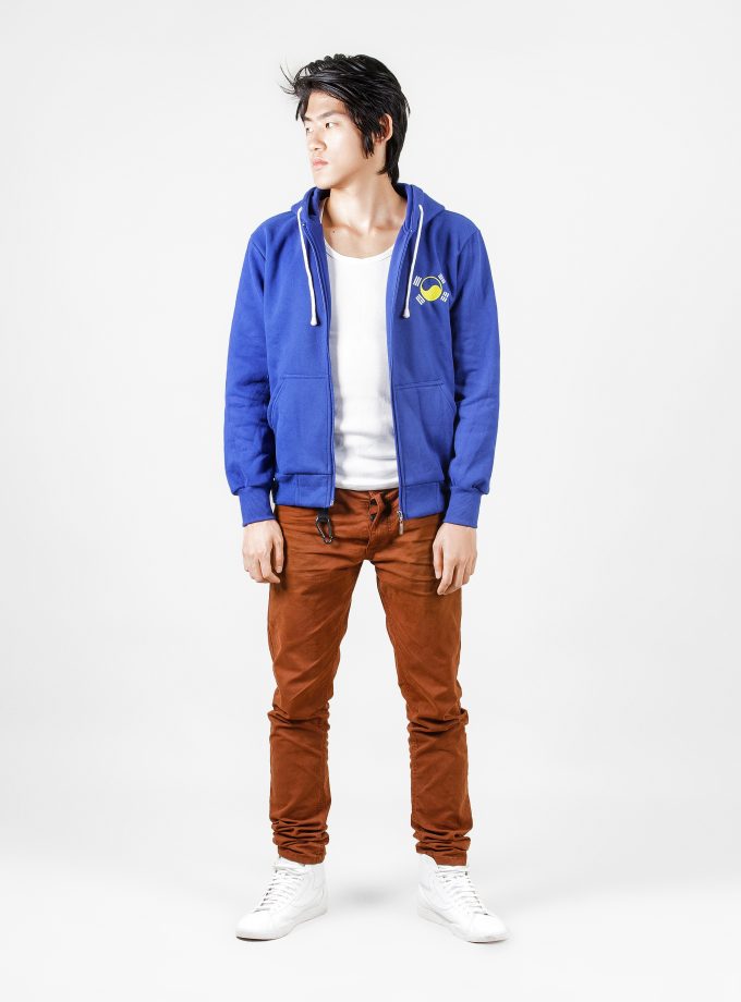 Veste à capuche bleue